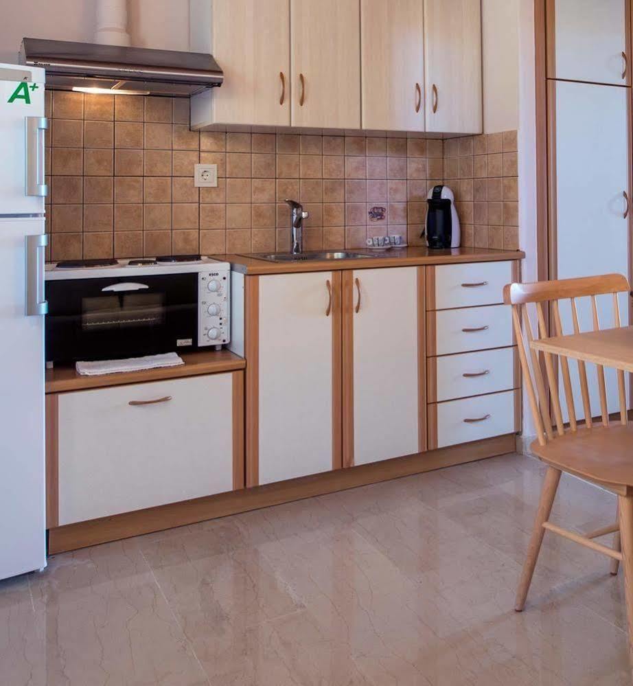 Krouzeri Beach Apartments Katávolos Екстериор снимка